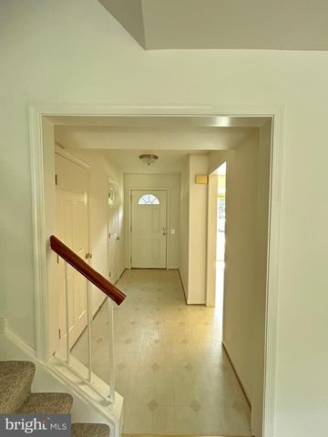 106 BATLEY CT, Fredericksburg, VA 22406