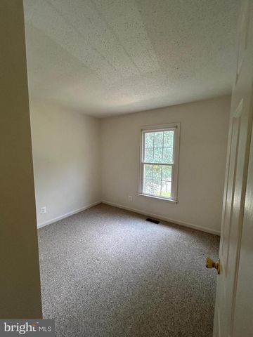 106 BATLEY CT, Fredericksburg, VA 22406