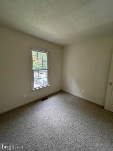 106 BATLEY CT, Fredericksburg, VA 22406
