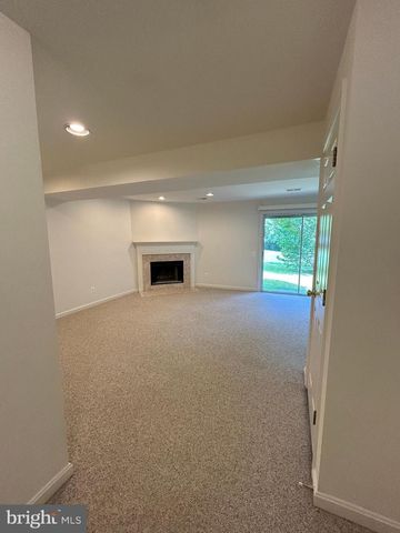 106 BATLEY CT, Fredericksburg, VA 22406