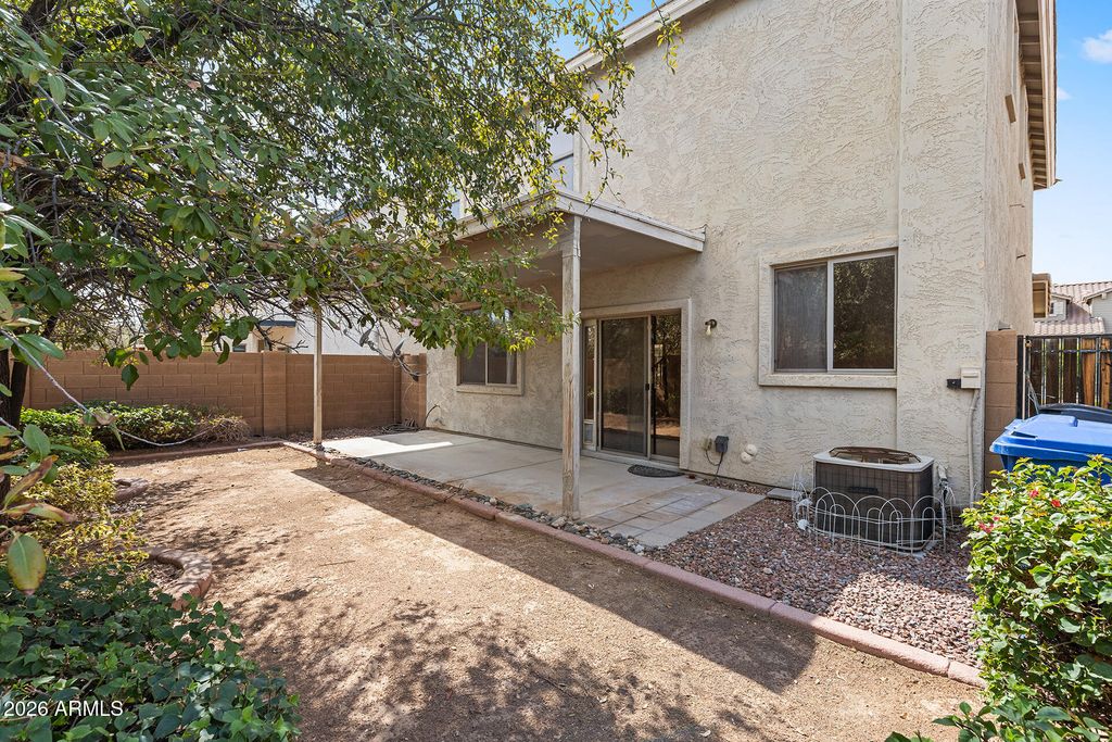 17401 W HOLLAND Lane, Surprise, AZ 85388 — photo 4
