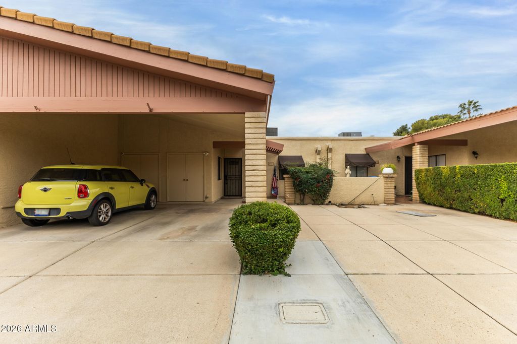 2707 E SHAW BUTTE Drive, Phoenix, AZ 85028