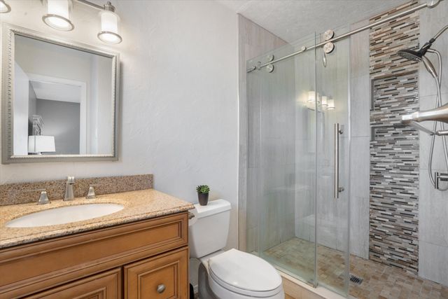 5217 Sooner Trail NW, Albuquerque, NM 87120