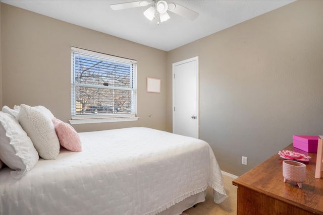 5217 Sooner Trail NW, Albuquerque, NM 87120