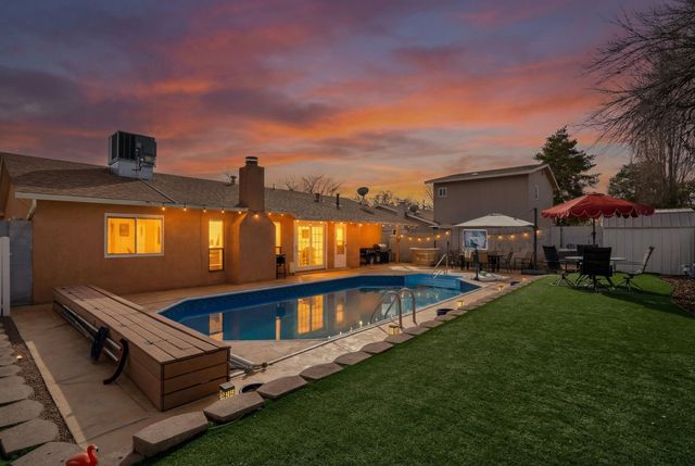 5217 Sooner Trail NW, Albuquerque, NM 87120