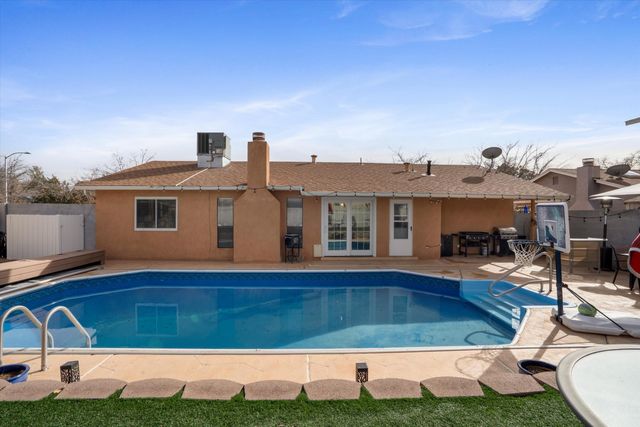 5217 Sooner Trail NW, Albuquerque, NM 87120