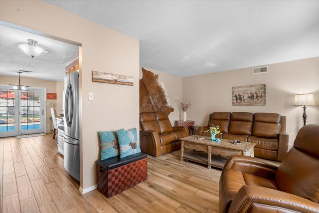 5217 Sooner Trail NW, Albuquerque, NM 87120