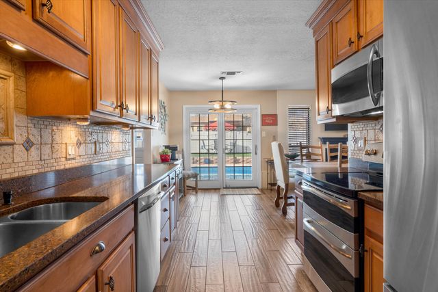 5217 Sooner Trail NW, Albuquerque, NM 87120