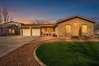 5217 Sooner Trail NW, Albuquerque, NM 87120