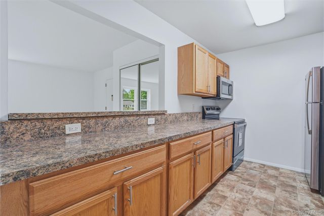19 White Gate Road J, Wappingers Falls, NY 12590