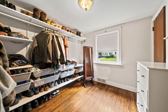 495 Thicket St, Weymouth, MA 02190