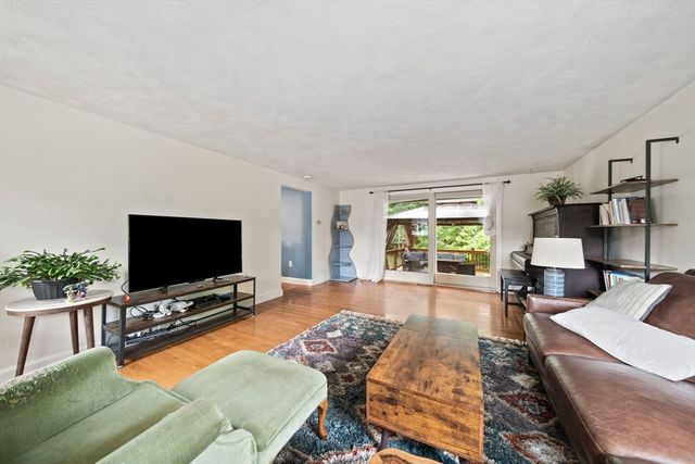 495 Thicket St, Weymouth, MA 02190