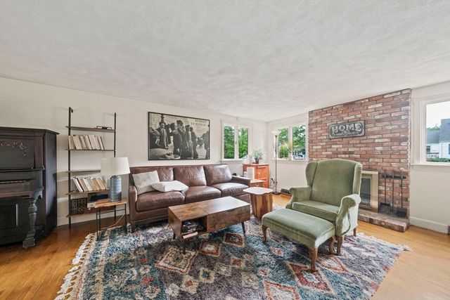 495 Thicket St, Weymouth, MA 02190