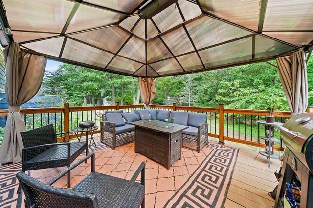 495 Thicket St, Weymouth, MA 02190