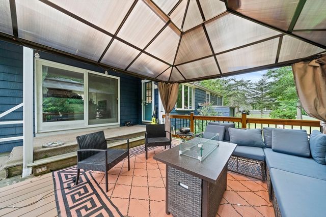 495 Thicket St, Weymouth, MA 02190