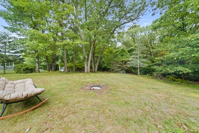 495 Thicket St, Weymouth, MA 02190