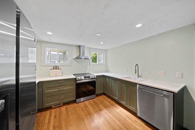 495 Thicket St, Weymouth, MA 02190