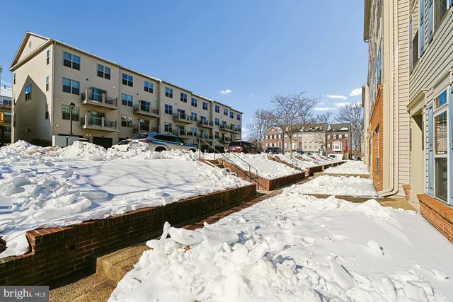 14831 CHRYSLER CT, Woodbridge, VA 22193