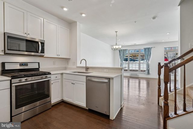 14831 CHRYSLER CT, Woodbridge, VA 22193