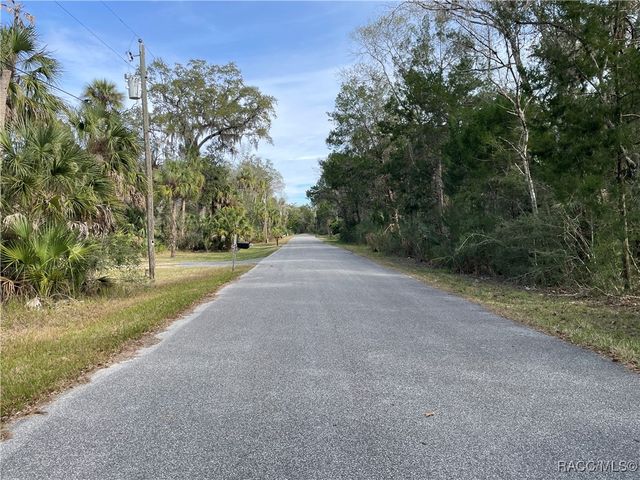 11106 W Townsend Lane, Homosassa, FL 34448