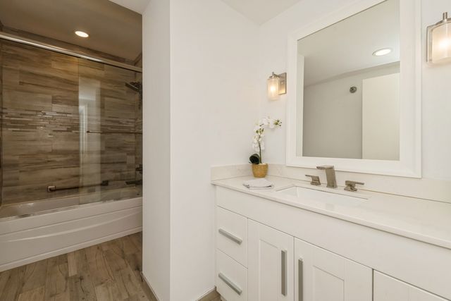 25 E Superior Street 1801, Chicago, IL 60611