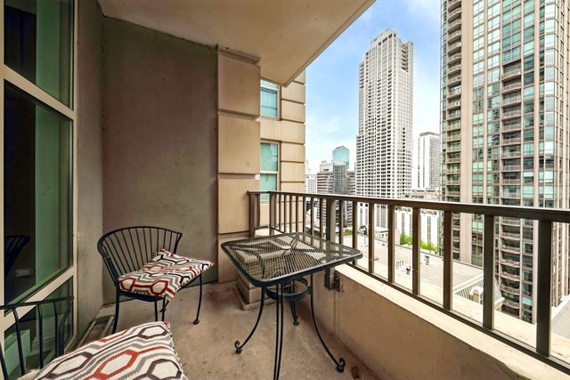 25 E Superior Street 1801, Chicago, IL 60611