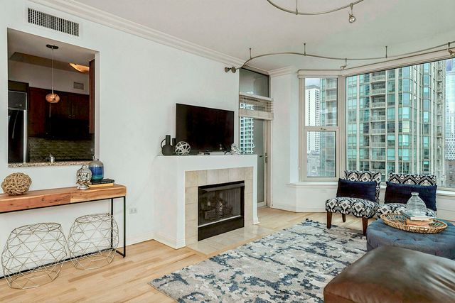 25 E Superior Street 1801, Chicago, IL 60611