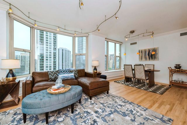 25 E Superior Street 1801, Chicago, IL 60611