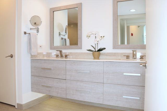 25 E Superior Street 1801, Chicago, IL 60611