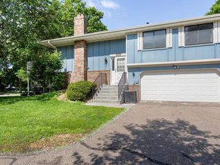 6855 Macbeth Court, Woodbury, MN 55125