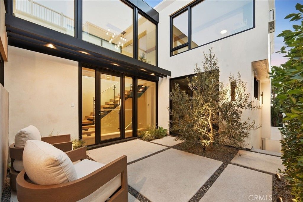 2451 Silverstrand, Hermosa Beach, CA 90254 — photo 3
