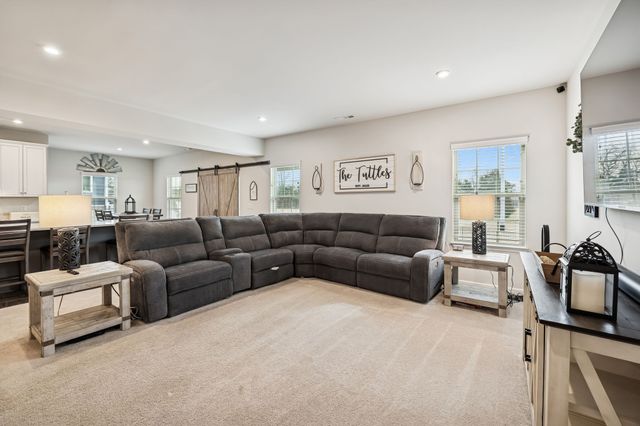 659 Castle Rd, Mount Juliet, TN 37122