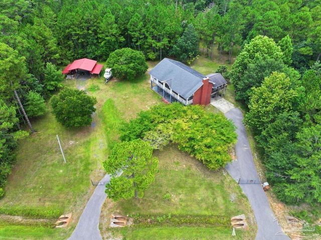 2099 Garcon Point Rd, Milton, FL 32583