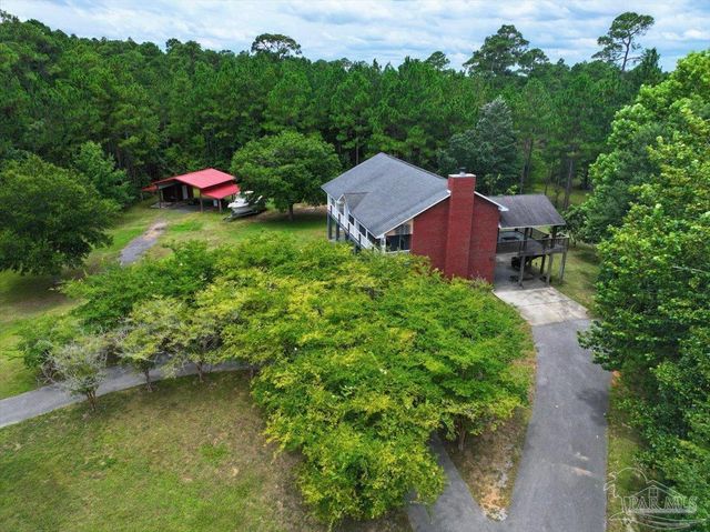 2099 Garcon Point Rd, Milton, FL 32583