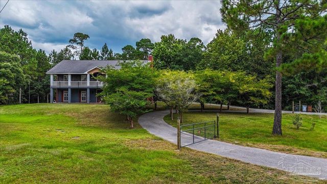 2099 Garcon Point Rd, Milton, FL 32583