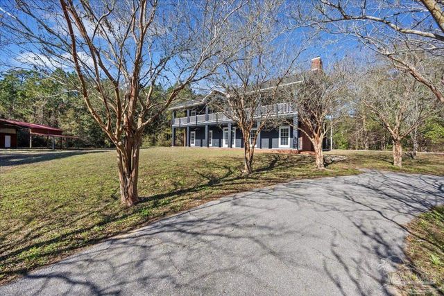 2099 Garcon Point Rd, Milton, FL 32583