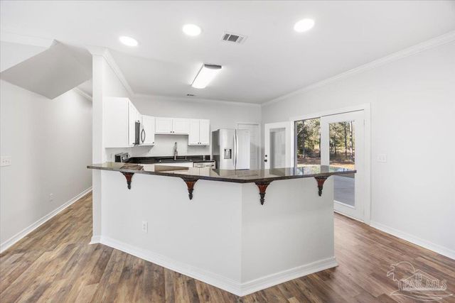 2099 Garcon Point Rd, Milton, FL 32583