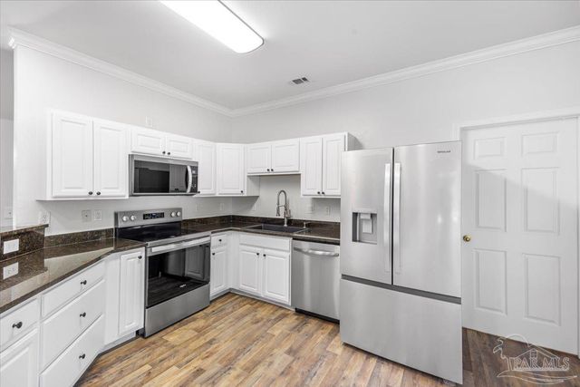 2099 Garcon Point Rd, Milton, FL 32583