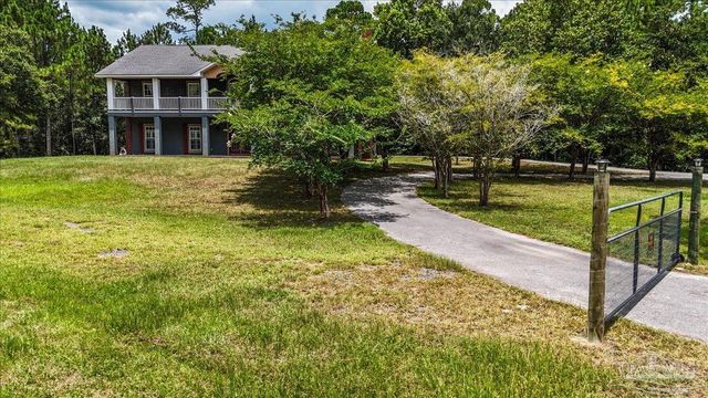 2099 Garcon Point Rd, Milton, FL 32583
