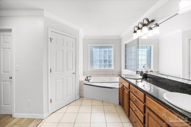 2099 Garcon Point Rd, Milton, FL 32583