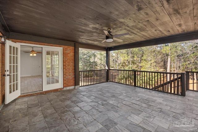 2099 Garcon Point Rd, Milton, FL 32583