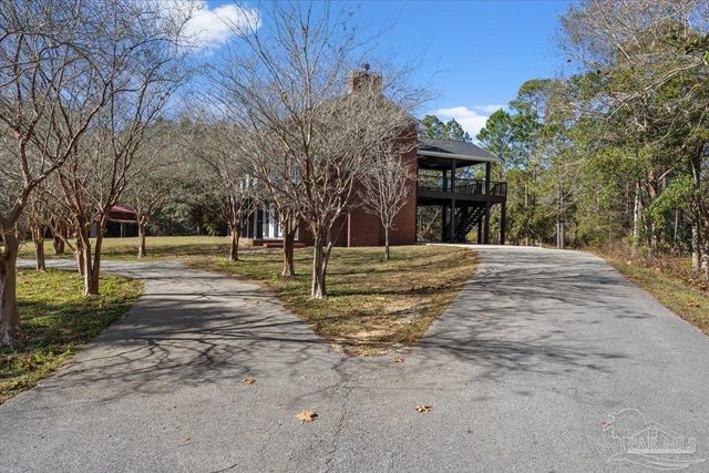 2099 Garcon Point Rd, Milton, FL 32583