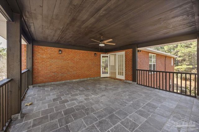 2099 Garcon Point Rd, Milton, FL 32583