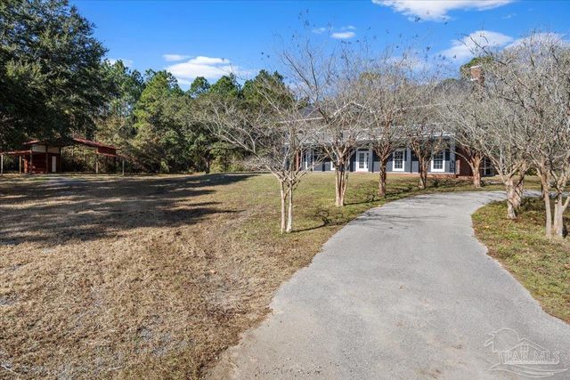 2099 Garcon Point Rd, Milton, FL 32583