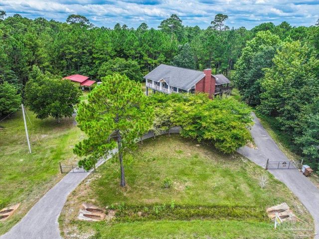 2099 Garcon Point Rd, Milton, FL 32583