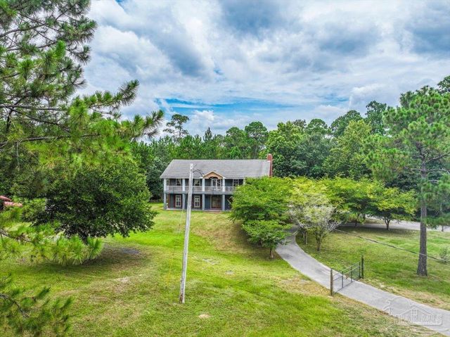 2099 Garcon Point Rd, Milton, FL 32583