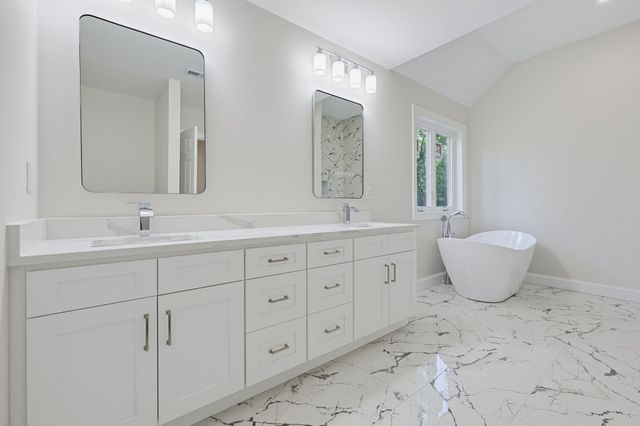 69 Denfield Rd, Charlton, MA 01507