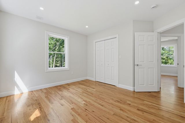 69 Denfield Rd, Charlton, MA 01507