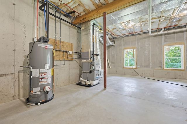 69 Denfield Rd, Charlton, MA 01507