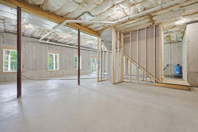 69 Denfield Rd, Charlton, MA 01507